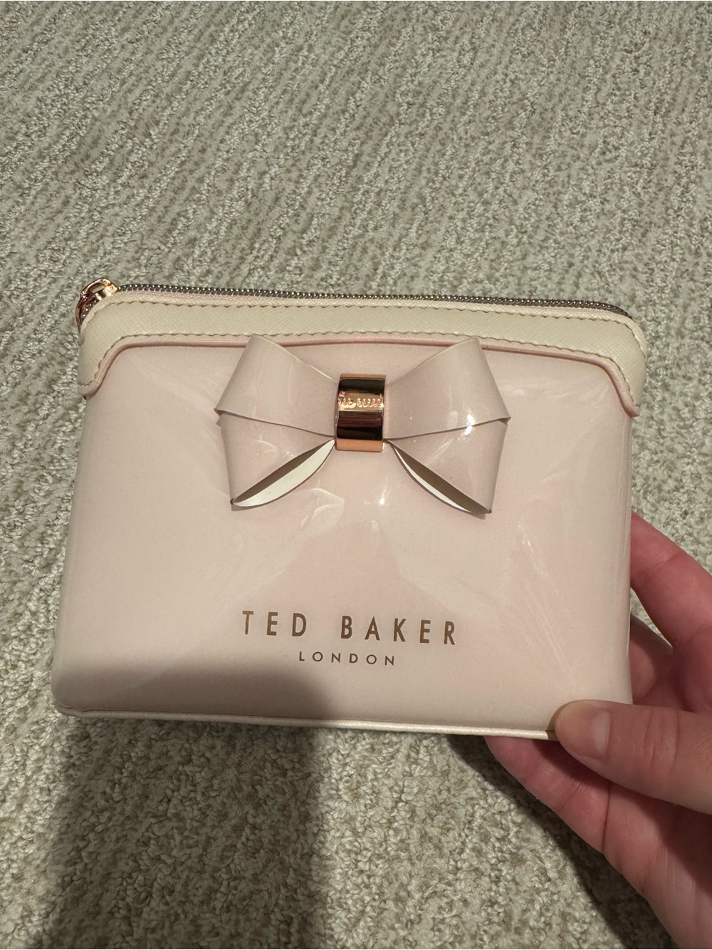 Ted Baker Blush Pink Bow Cosmetic Case with Rose Gold Accents - BRAND NEW - Picture 2 of 5